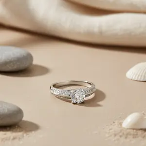 Bague de fiançailles pour femme avec zircone cubique, bague en cristal argenté - Product Image 2