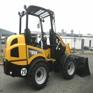 Cargadora de Ruedas Delantera Gehl AL 440 a Gasolina con Cabina de Bajo Ruido, Motor y Caja de Cambios en Venta - Product Image 3