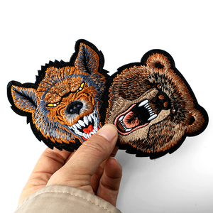 Vente en gros de patchs en tissu tissé personnalisés avec broderie de logo 3D 2D thermocollante style cousu pour les patchs de vêtements - Product Image 1