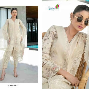 Coton rayonne avec collection de costume Salwar pakistanais brodé disponible au tarif de gros. - Product Image 1