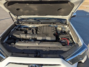 Neatly used TRD Off-Road 4x4 - Product Image 5