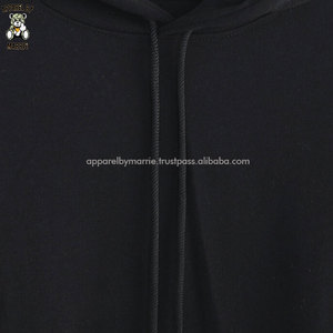 Sweats à capuche modernes pour hommes, au look élégant et en tissu respirant, idéaux pour les tenues décontractées et les looks streetwear. - Product Image 4