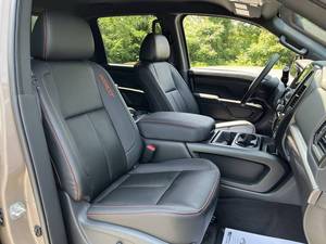 Economico SUV usato 4x4 Niss an Titan Truck 2023