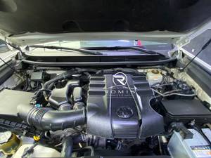 Toyota Land Cruiser Prado GRJ150L 2025, 4.0L V6 Gasolina, Automático, 4x4, SUV Usado, Especificaciones GCC, Volante a la Izquierda - Product Image 2