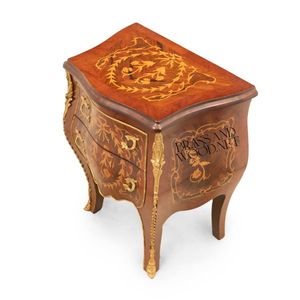 Mesita de Noche Clásica de Madera con Marquetería Floral, Frente Curvo, Detalles Dorados, Mueble de Lujo Hecho a Mano - Product Image 4