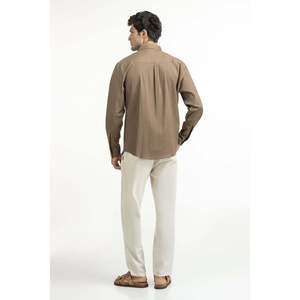 Chemises décontractées pour hommes 100 % coton, fermeture à double boutonnage, tissu popeline et satin, teinture unie MN-CS-SS25-238 ODM Coupe classique - Product Image 2