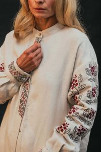 Blusa de lino informal Patrón blanco y negro tradicional Vyshyvanka Bordado Tela de popelina Ropa popular de verano Método de tejido - Product Image 5