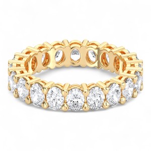 Anillo de Boda de Eternidad Completa con Diamante de Corte Ovalado de Moissanita de 3.00 Quilates E-F/VVS-VS, Hecho en Plata de Ley para Mujer - Product Image 3