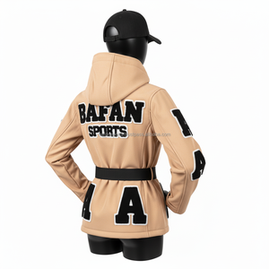 Chaqueta Softshell para Mujer, Tejido Cortavientos de 320 g/m², Color Beige con Parches Negros, Logotipo Personalizado Bordado, Insignia de Chenilla - Product Image 5