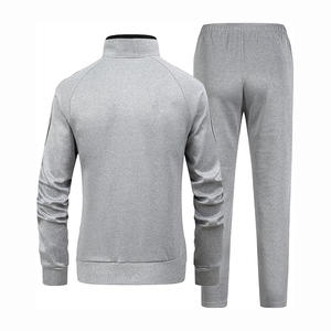 Elegante chándal deportivo ligero para mujer de secado rápido y funcional para correr y entrenar en invierno - Product Image 3