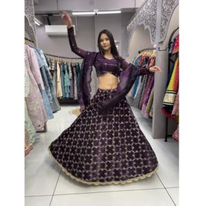 ขายดีเซ็ตผ้าจอร์เจียแบบปักสำหรับงานแต่งงานและเทศกาลอินเดียแบบดั้งเดิมของผู้หญิงขายดี - Product Image 1