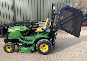 เครื่องตัดหญ้าแบบนั่งขับ John Deere X950R 48 นิ้ว คุณภาพเยี่ยม ขับเคลื่อนด้วยตัวเอง ใช้แก๊ส ใบมีดแบบโรตารี่ DIY เครื่องตัดหญ้า 100 ลิตร ระบบ 4 จังหวะ ด้านหลัง - Product Image 6