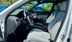 Voiture d'<span class=keywords><strong>occasion</strong></span> en excellent état, <span class=keywords><strong>Honda</strong></span> <span class=keywords><strong>Civic</strong></span> Hybrid Sport Touring SEDAN 2025, livraison mondiale - Product Image 2