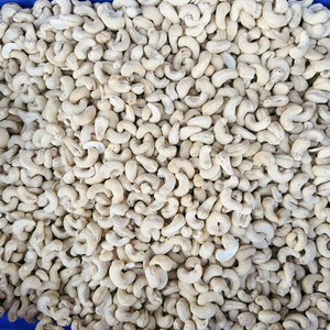 Noix de cajou en vrac bon marché W180 W240 W320 Noix de cajou en gros exportées vers le Moyen-Orient Noyaux de noix SANTIGO - Product Image 1