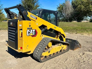 Minicargadora CAT con excelentes condiciones de trabajo certificada usada - Product Image 3