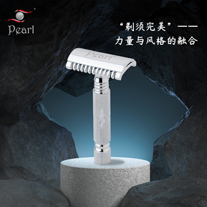 Ángulo de hoja óptimo y maquinilla de afeitar de seguridad de metal de latón pesado de exposición con diseño tradicional para un afeitado suave y sedoso - Product Image 3