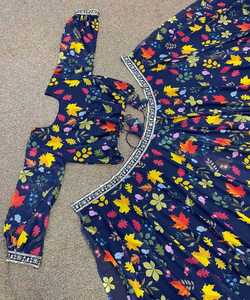 Vente en gros de vêtements de créateur en coton et soie Lehenga Choli avec broderie séquentielle Dupatta Vêtements de fête ethniques Vêtement Surat - Product Image 6