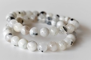 Top Quality Wholesale White Rainbow Moonstone Natural <b>Healing</b> Fashionable 8mm Round <b>Bracelet</b> For Meditation Jewelry - Product Image 2
