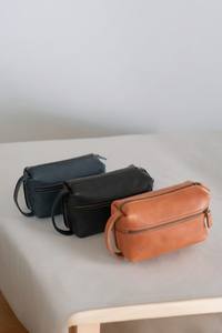 Bolsa de Cosméticos de Viaje de Cuero Negro Lavado a la Piedra de Lujo de Diseñador 2024 - Product Image 5