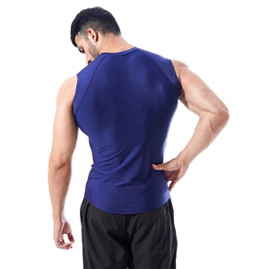 Camiseta sin mangas acanalada con cuello cuchara ajustada personalizada al por mayor de fabricación, camiseta sin mangas de algodón blanca para hombre de alta calidad hecha en Pakistán - Product Image 4