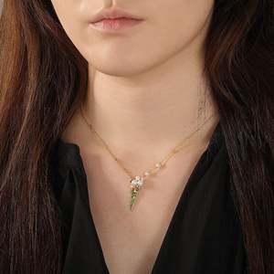 Collar de Perlas Doradas Inspirado en Helado Jeulia - Product Image 5