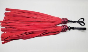 Ensemble de fouets en cuir rouge noir de 2 pièces le plus vendu fouet fait main avec personnalisation OEM de style fonctionnel et industries de soutien ODM - Product Image 3