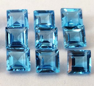 Topacio Azul Suizo Natural, Corte Cuadrado de 4 mm, Facetado - Topacio Azul Suizo Suelto, Corte Cuadrado - Product Image 4