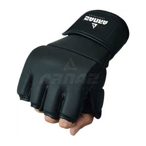 Guantes de entrenamiento MMA con cierre ajustable de gancho y lazo Guantes MMA sin dedos para mayor comodidad y flexibilidad durante los entrenamientos - Product Image 4