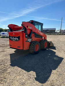 รถตักล้อยาง Kubota SVL75-3 ขนาด 74 แรงม้า เครื่องยนต์ดีเซล พร้อมบุ้งกี๋ขนาด 0.55 เมตร  แบบตักด้านหน้าและขุดด้านหลัง  อะไหล่ MOOG ราคาประหยัด - Product Image 4