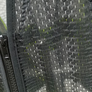 เสื้อกั๊กสะท้อนแสงแบบมองเห็นได้ชัดเจนพร้อมโลโก้ที่สามารถปรับแต่งได้ เสื้อกั๊กนิรภัยแบบสะท้อนแสง - Product Image 5