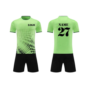 Personnalisé Slim Fit 100% Polyester Football Uniforme À Séchage Rapide Col En V Conception Rétro Football Costume Couleurs Contrastantes Fait Sublimation - Product Image 4
