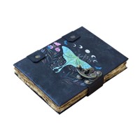 Journal à couverture rigide imprimé avec des poissons lumineux, fermeture en métal et pages rouillées, format compact - 7 pouces X 5 pouces