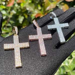 Collar Unisex Elegante con Colgante de Cruz de Moissanita con Corte de Diamante, Acabado en Oro Blanco Helado, de Alta Gama, Estilo Hip Hop para Cristianos - Product Image 5