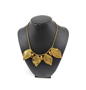 Élégant collier exclusif en laiton massif feuille designer brillant meilleurs cadeaux bijoux de mode pendentif top vente - Product Image 4