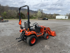 Tractor agrícola Kubota BX23S 4WD económico / Tractor subcompacto Kubota BX2370 2015 - Cargador frontal LA243 - Hidrostático - Product Image 5