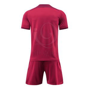 Nueva llegada 2025 uniforme de fútbol personalizado diferente diseño mejor precio uniforme de fútbol para jóvenes - Product Image 2