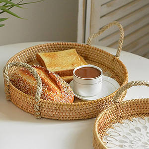 Plateau de service rond en rotin naturel en gros avec poignées en coquillage et corde fabriqué au Vietnam - Product Image 5