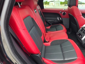 IMPRESIONANTE LAND ROVER RANGE ROVER SPORT HST 2020 CON TRANSMISIÓN AUTOMÁTICA Y ASIENTOS DE CUERO - Product Image 4