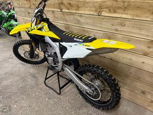 Très propre et en stock SUZUKII RMZ 450 2023 - Product Image 2