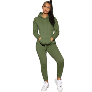 Ropa de entrenamiento de algodón con logotipo personalizado, ropa deportiva de gran tamaño para correr, chándal negro liso, chándales de marca para conjunto de mujer - Product Image 1