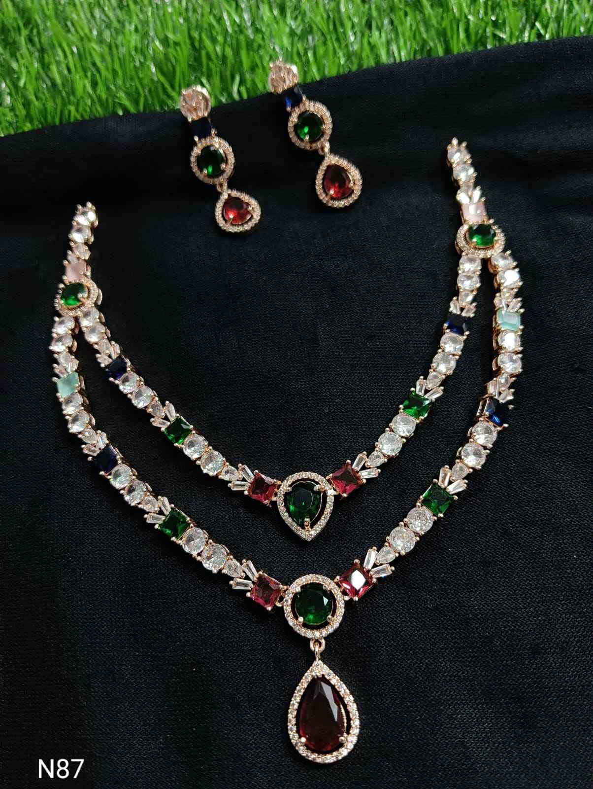 สีน้ำตาล