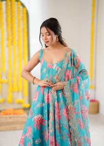 Traje Anarkali de Algodón Completamente Cosido de Talla Única con Dupatta para Mujer, Traje Anarkali Tradicional a un Precio Accesible - Product Image 3