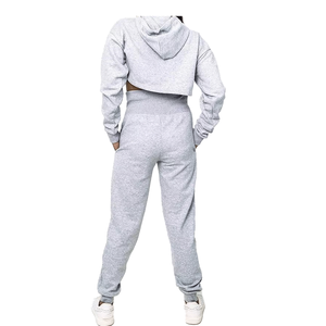 Vente en gros de service OEM de crop top respirant pour femmes à manches longues de la meilleure qualité ensembles grande taille pour femmes - Product Image 5