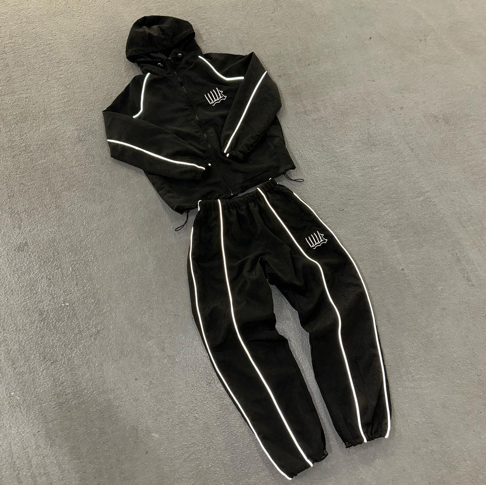 Unisex Plain Polyester Tracksuits Customizable Durable