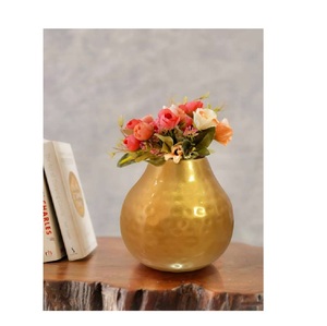 Jarrón de mesa de Metal con estilo contemporáneo, pieza decorativa de pared de suelo versátil moderna para el hogar o la oficina - Product Image 3