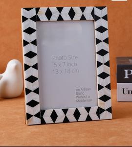 Cadre photo en panneau MDF de qualité supérieure avec incrustation de vadrouille naturelle et conception en résine cadre photo décoratif pour bureau à domicile meilleur prix - Product Image 3