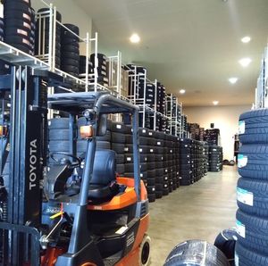 Varios tipos de calidad, neumáticos usados para automóviles/camiones/furgonetas/tractores, venta al por mayor, neumáticos usados, neumáticos nuevos de todos los tamaños para automóviles - Product Image 2