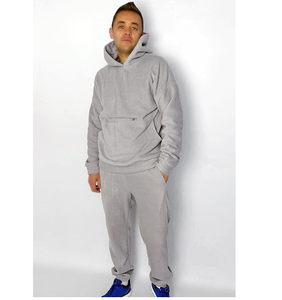 Chándal suave y cálido hecho de una tela única, mangas largas, estilo con puños en los brazos, estilo con capucha. - Product Image 5