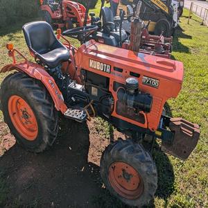 Le tracteur Kubota B7100 est maintenant disponible avec une construction de qualité supérieure et en stock pour une expédition immédiate - Product Image 4