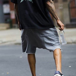 Vente en gros de shorts en éponge de haute qualité pour hommes avec logo personnalisé shorts en coton noirs décontractés en tissu éponge uni - Product Image 6